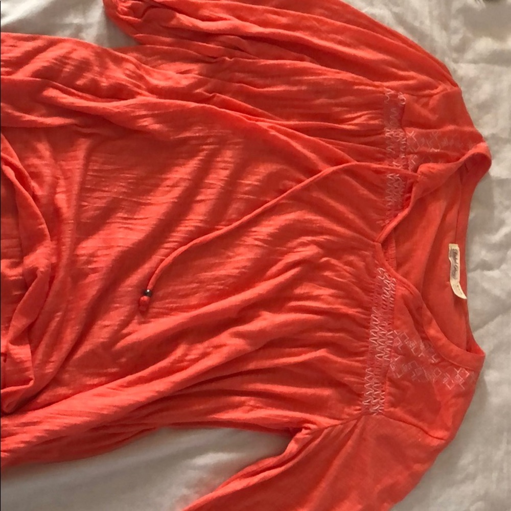 Cute orangeish pink blouse